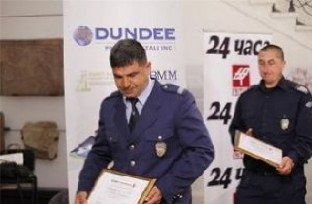 Приз Достоен българин получи полицаят, открил съкровище край Плевен