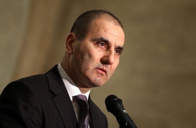 Цветанов заяви, че засега няма да се отказва от имунитета си на народен представител