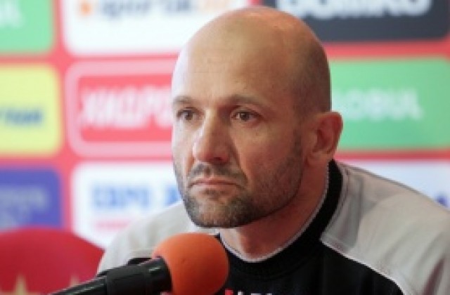 Милен Радуканов: Българинът обича да мачка още, когато загубиш