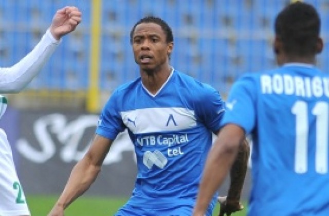 Червеният картон на Мюлдер ще вкара Левски в приключение