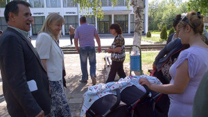 ПП ГЕРБ осигурява ежемесечна помощ на майка на тризнаци от