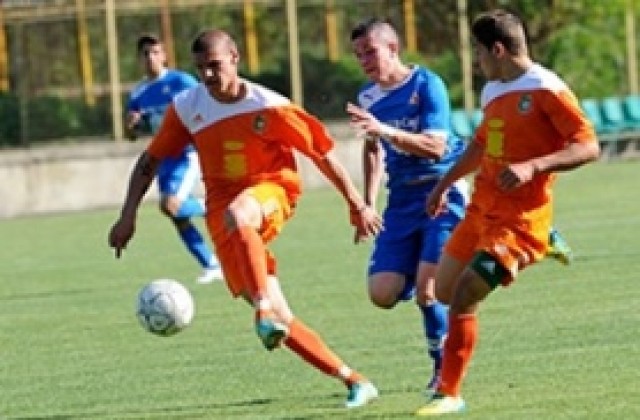 Литекс унижи Левски при юношите