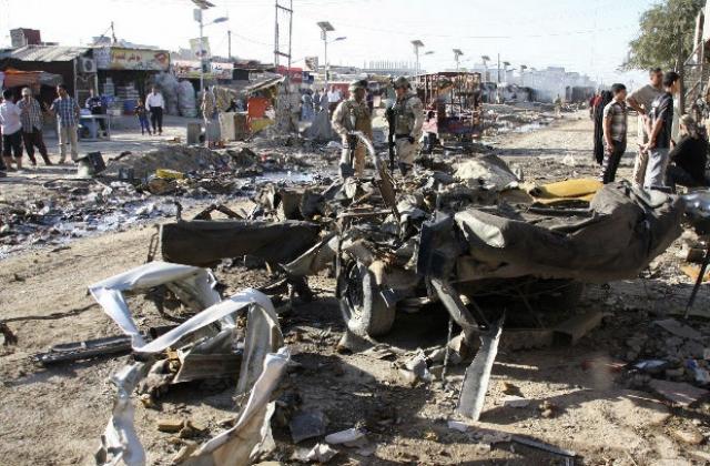 Бомбени взривове в джамии в Ирак убиха 13 души и раниха десетки