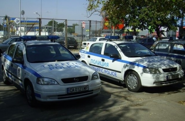 Масов бой между ромски фамилии завърши с пострадал полицай
