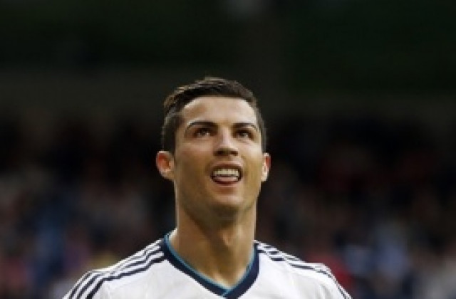 Агентът на Роналдо: Кристиано може да премина в ПСЖ, шансът на Моу да се завърне в Челси е 80%