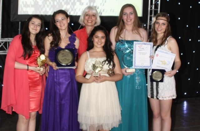 Тимът на „Сребърна Янтра“ обра наградите на фестивал в Малта