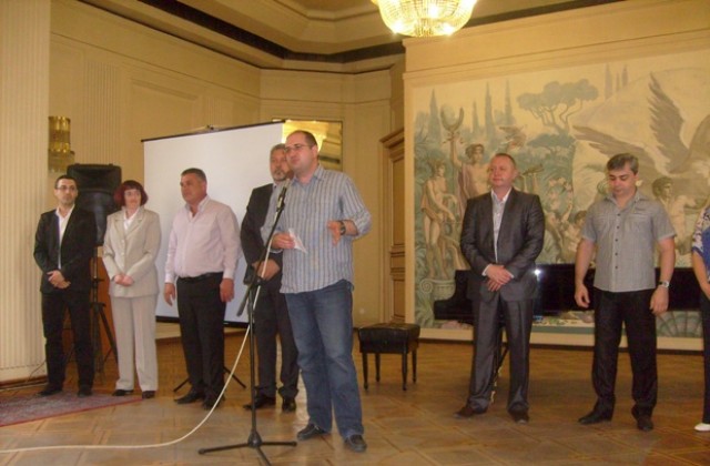 Прошко Прошков и кандидат-депутати посетиха квартал Изгрев