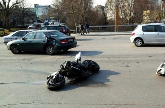 Моторист загина при катастрофа на пътя Варна-Бургас