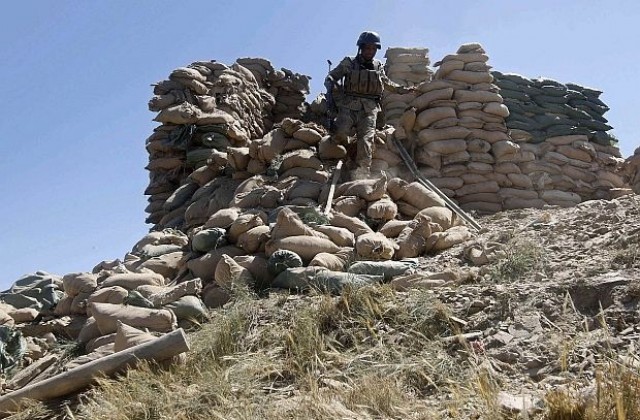 8 чуждестранни военнослужещи убити в Афганистан за по-малко от денонощие