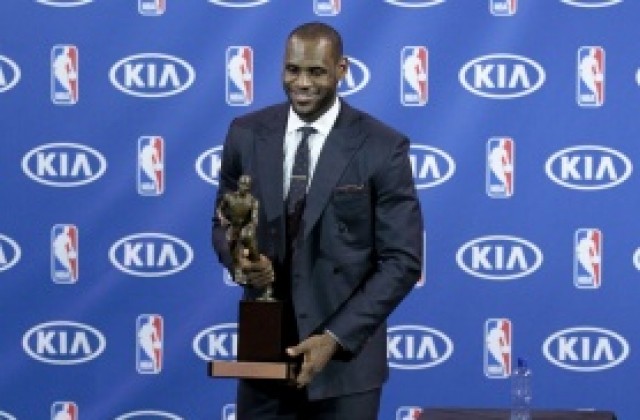 ЛеБрон Джеймс е MVP за 4-ти път, само един от 121 не гласува за него