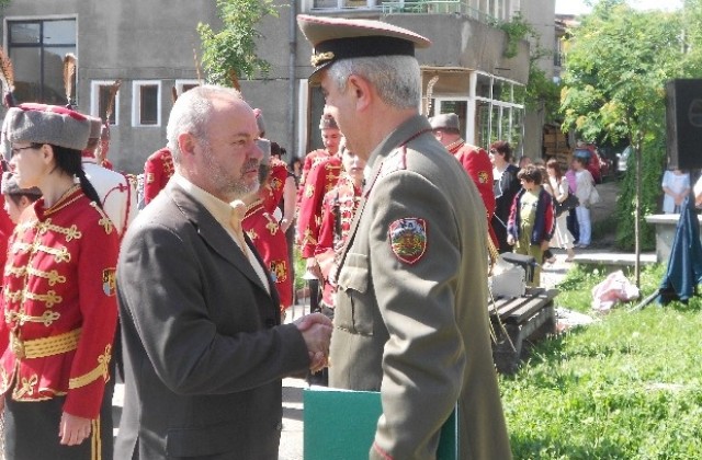 Д-р Гунешки от Център-свобода и достойнство участва в честването на 6-ти май в Троян