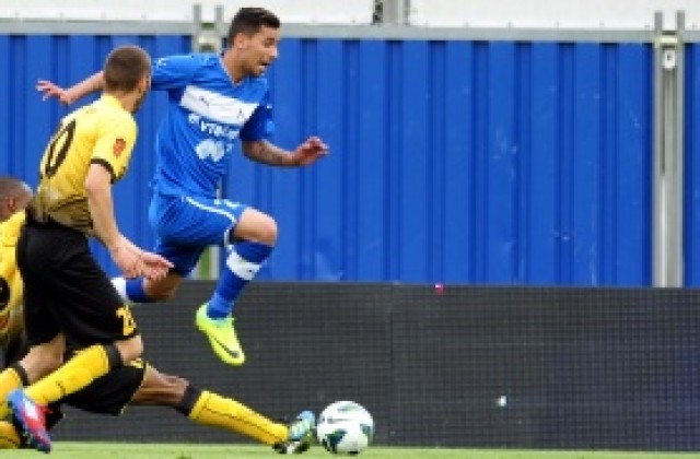 Левски губи трима титуляри за мача във Враца