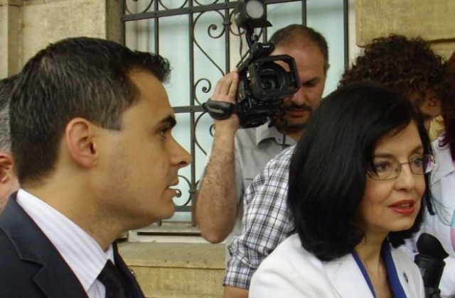 М. Кунева: Трябва да деполитизираме икономиката и администрацията