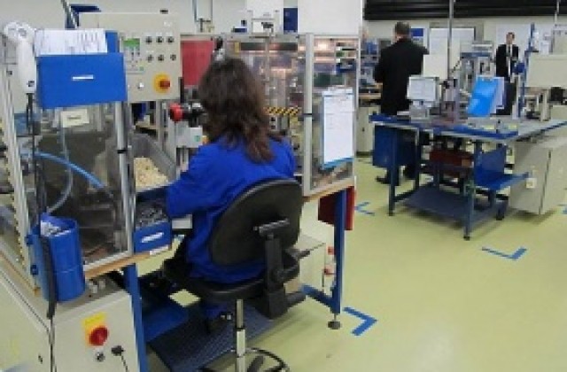 Промишленото производство е намаляло през март