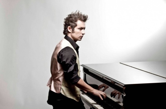 Новият Бочели идва във Варна за „Откритие 2013”