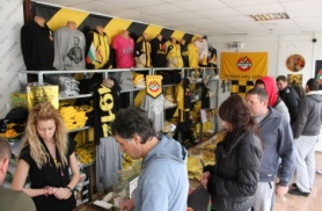 В Ботев пуснаха билетите за визитата на Миньор