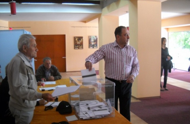 Д-р Иван Пипонов: Гласувах за просперитета на Кюстендил и страната