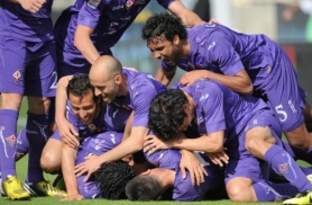 ВИДЕО: Фиорентина прати Палермо в Серия Б и още диша във врата на Милан