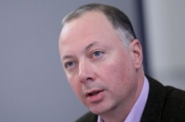 В изборните секции копирали странични материали, твърди Росен Желязков