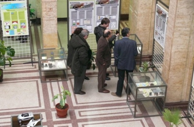 Изложба По пътя откриват художници в Русе