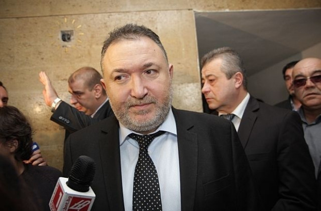 Емил Кабаиванов подава оставка като председател на СДС