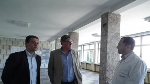 Търсят решение за проблемите на болницата в Севлиево