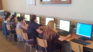 Гимназията по моден дизайн откри модерен компютърен кабинет