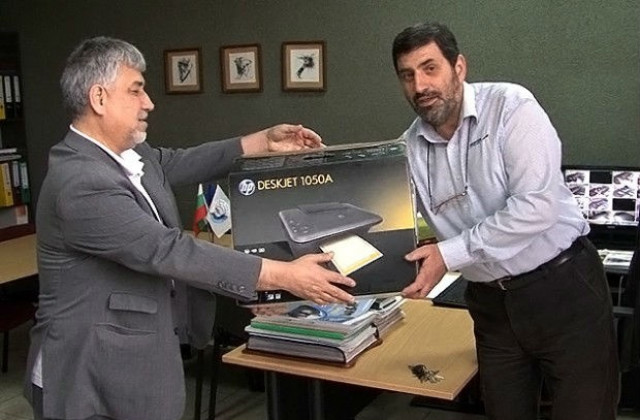 Община Кърджали раздава ксероксите от изборите на училища и детски градини