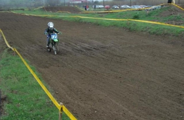 Надеждата на Симитли „на две колела” се готви за състезание в Румъния