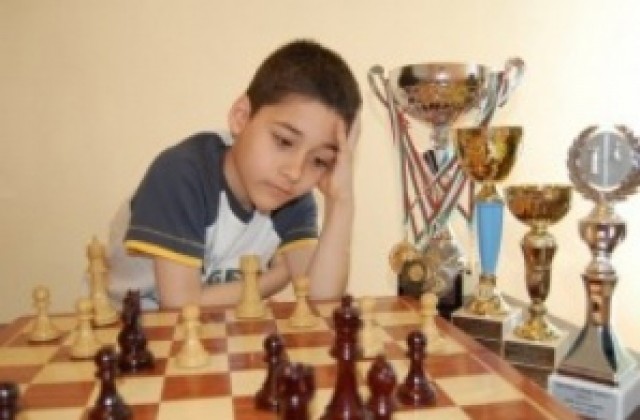 8 годишният шахматист Цветан от Казанлък- световен шампион
