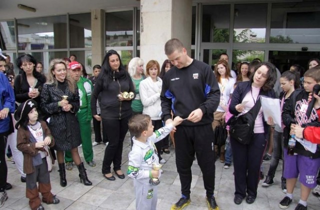 Масов крос в Деня на предизвикателството и българския спорт