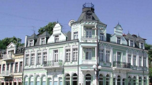 Кметът на Ловеч призова партиите да отстранят нагледната си агитация