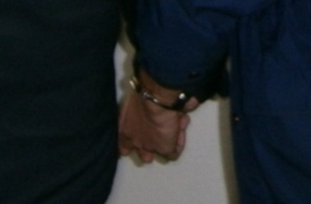 Заловиха 17-годишен с марихуана