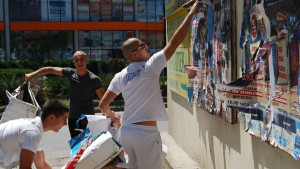 От ГЕРБ почистиха предизборните си плакати