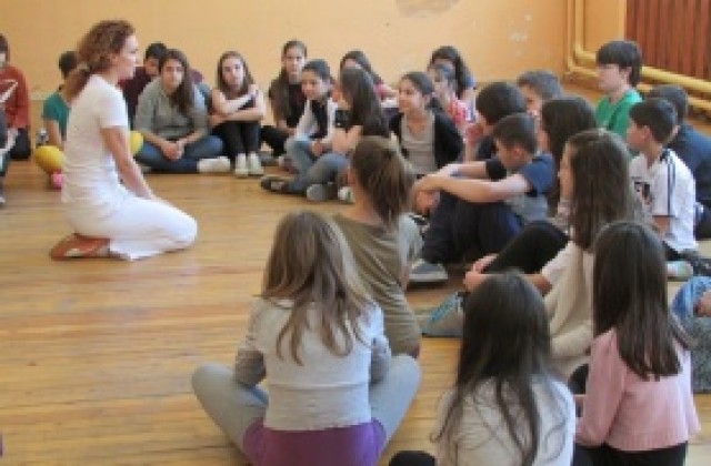 СНИМКИ: Мария Петрова вдъхнови децата да спортуват с инициативата  „Училище за живота“