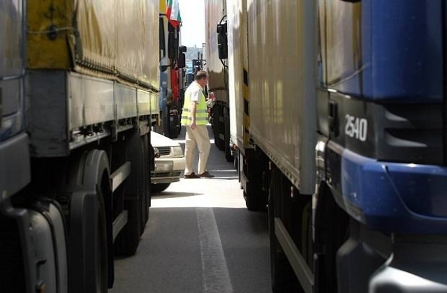 Отново блокират границата с Турция