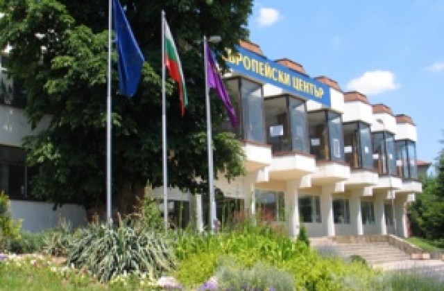 15 младежи от В. Търново участваха в Парада на Шуман в Полша