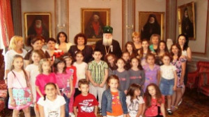 Патриарх Неофит се срещна с русенски деца изучаващи Религия