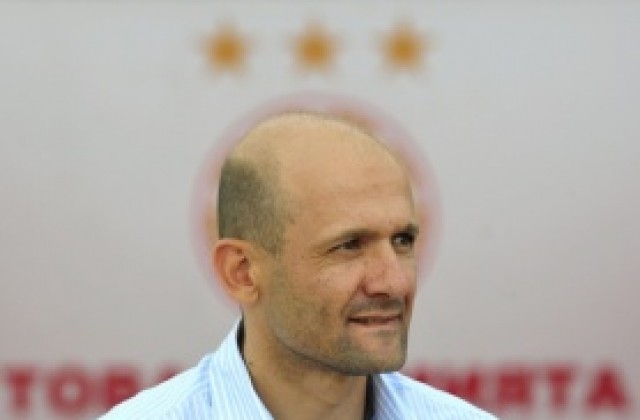 Радуканов вкарва още юноши в групата на ЦСКА