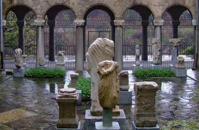 Лапидариумът се превръща в театрална сцена в Нощта на музеите