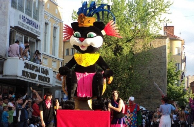 Време е да се маскираме!