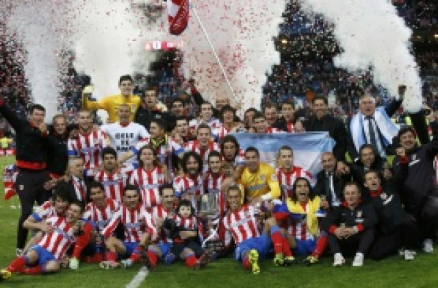 ВИДЕО: Атлетико спря черната серия, вдигна Купата, и остави Реал с нова калъфка
