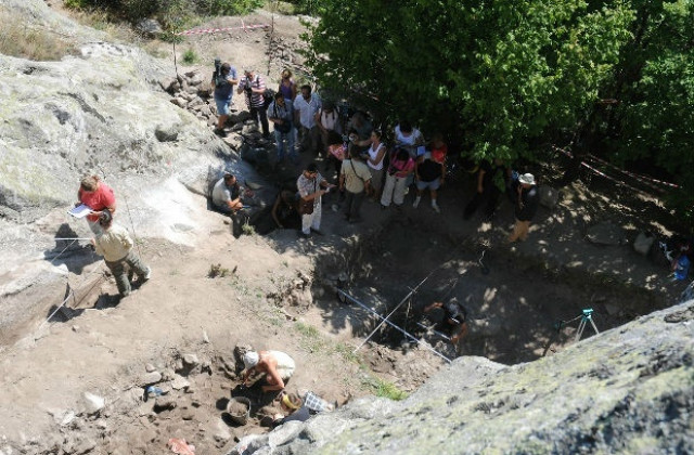 ДНСК проверява сигнал за незаконно строителство в местността „Белинташ”