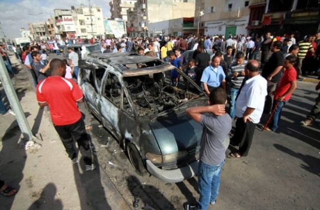 Бомба избухна пред посолството на Гърция в Либия