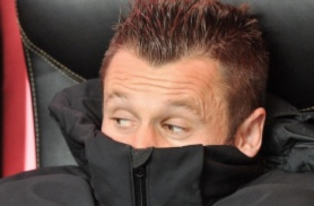 Агентът на Касано вечеря с директорите на Монако