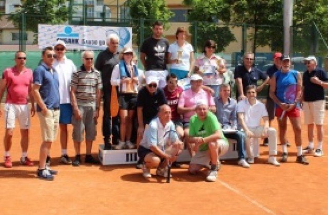 Дарик шампион по тенис!