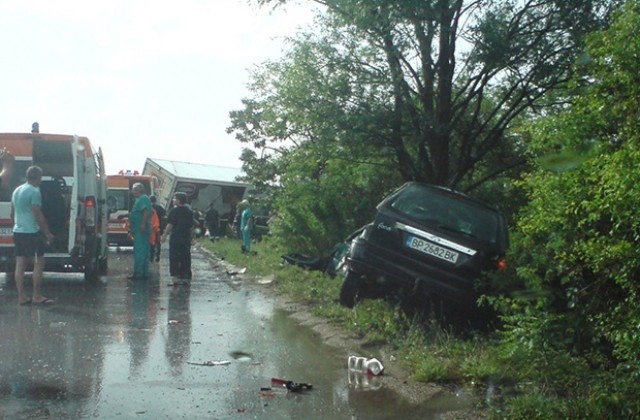 Верижна катастрофа по пътя Мездра - Враца