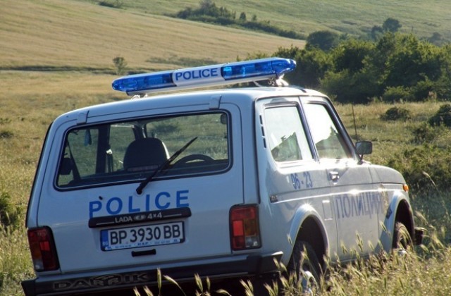 Автокрадец от Враца заплашил гранични полицаи с оръжие