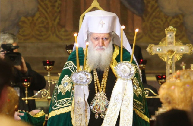 Децата нямат възможност да учат достатъчно за православната си вяра
