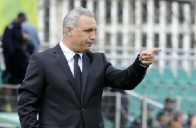 Стоичков мисли за догодина в Литекс, пак нападна БФС и Михайлов